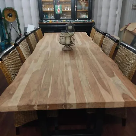 Familly 10 Min Du Circuit 15 Min De Boulerie Jump Et 1h30 De Paris Saint Arnoult En Voiture Ou 55 Min En Train Pensez Aux Jo *