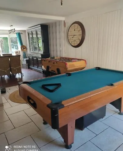 Familly 10 Min Du Circuit 15 Min De Boulerie Jump Et 1h30 De Paris Saint Arnoult En Voiture Ou 55 Min En Train Pensez Aux Jo * Changé